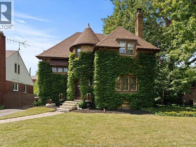 1965 ROSSINI BOULEVARD Windsor Ontario, N8N 4P6 - 4 Bedrooms Home For Sale