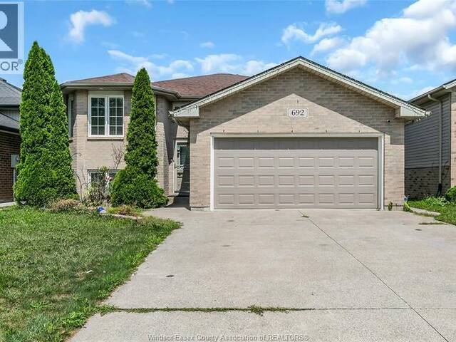 692 DYNASTY Windsor Ontario, N9G 2X9 - 5 Bedrooms Home For Sale