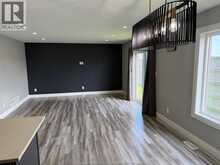 16 BETTY COURT | Chatham Ontario | Slide Image Eight