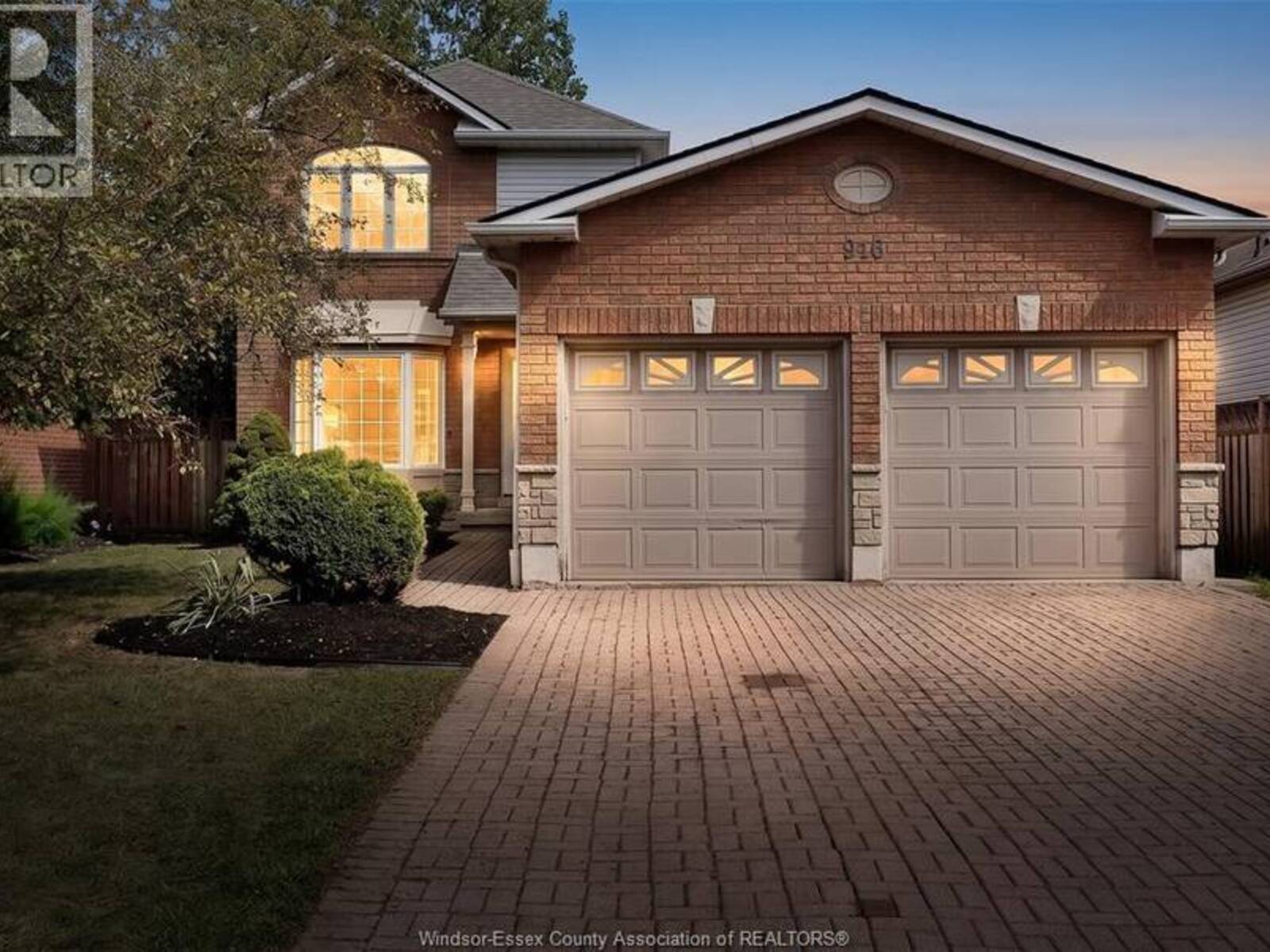 916 Lemonwood, Windsor, Ontario N9G 2R6
