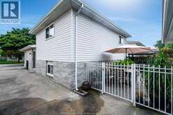 2677 Robert ROAD | Windsor Ontario | Slide Image Twenty-six