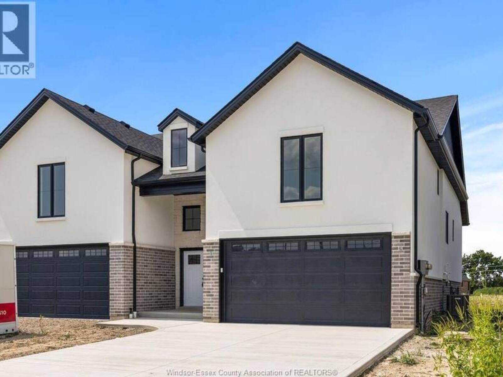 8004 MEO BOULEVARD, LaSalle, Ontario N9H 1E3