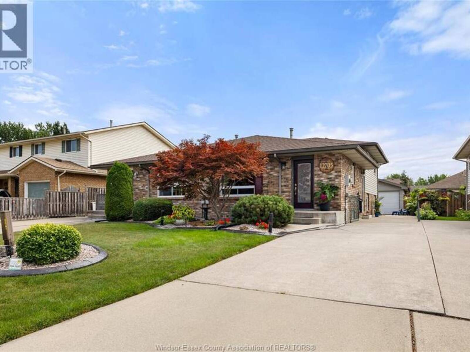 12705 HORWOOD CRESCENT, Tecumseh, Ontario N8N 4T9