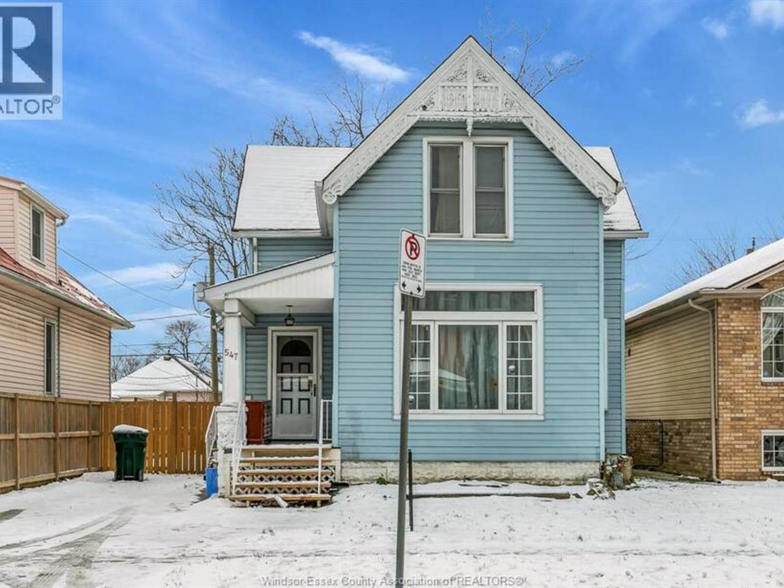 547 OAK, Windsor, Ontario N9A 5E7