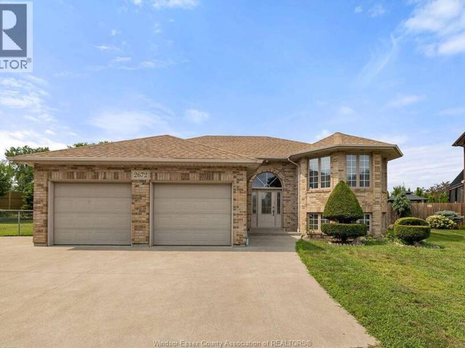 2672 FLEMING COURT, Windsor, Ontario N9E 4P1