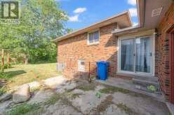 3003 REGIS AVENUE | Windsor Ontario | Slide Image Seven