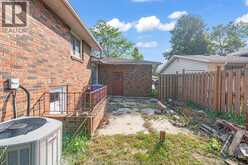 3003 REGIS AVENUE | Windsor Ontario | Slide Image Eight