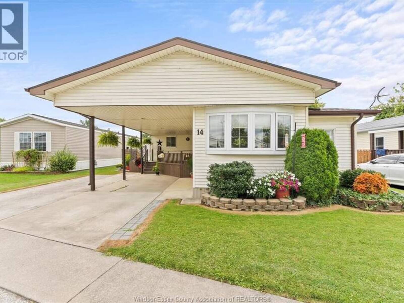 14 CEDAR CRESCENT, Essex, Ontario N0R 1J0