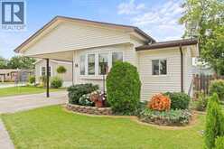 14 CEDAR CRESCENT | Essex Ontario | Slide Image Three