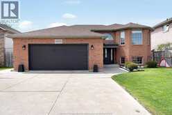 4205 BARTON CRESCENT | Windsor Ontario | Slide Image Two