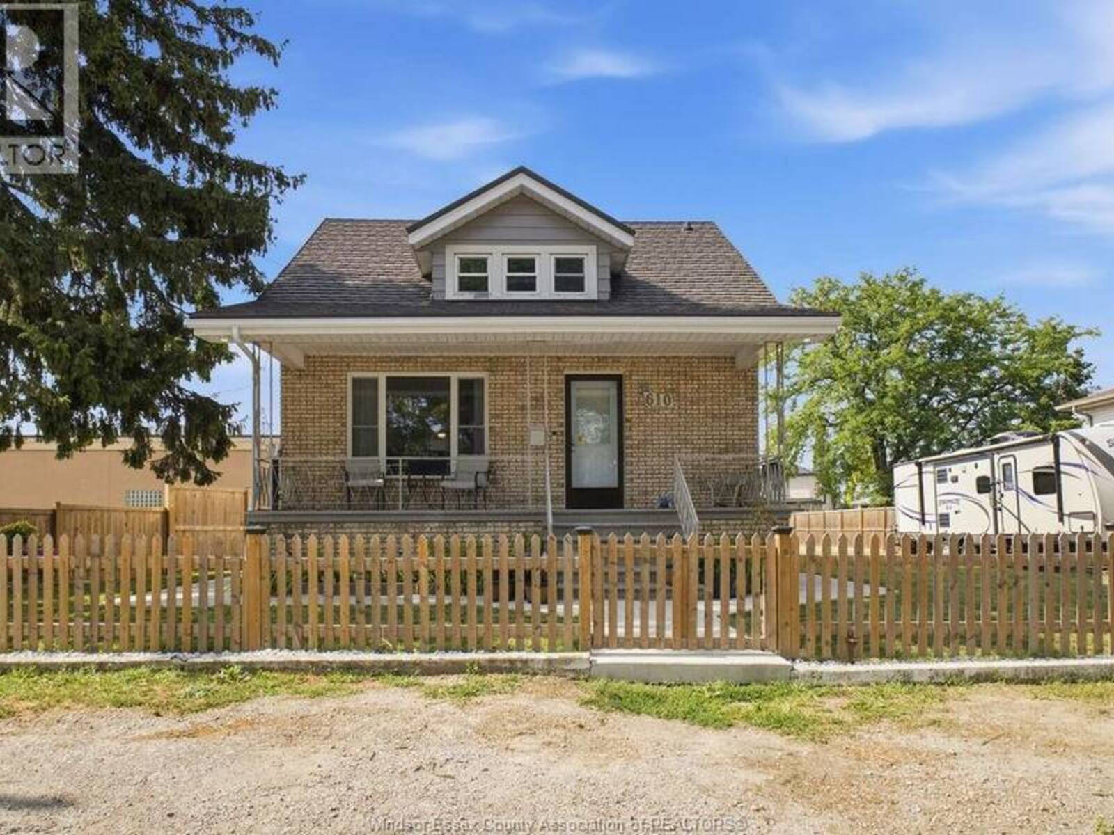 610 BRAZIL AVENUE, Windsor, Ontario N8X 2X5