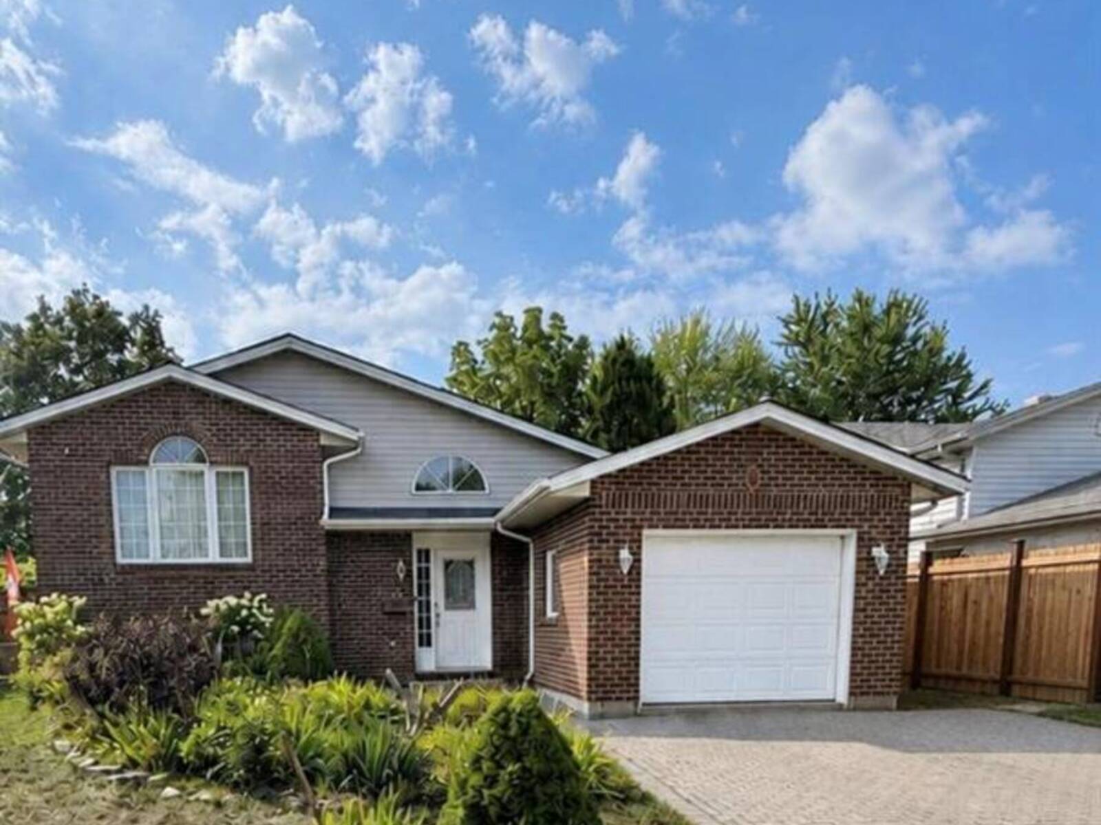 5 ALLEN COURT, Amherstburg, Ontario N9V 3Z4