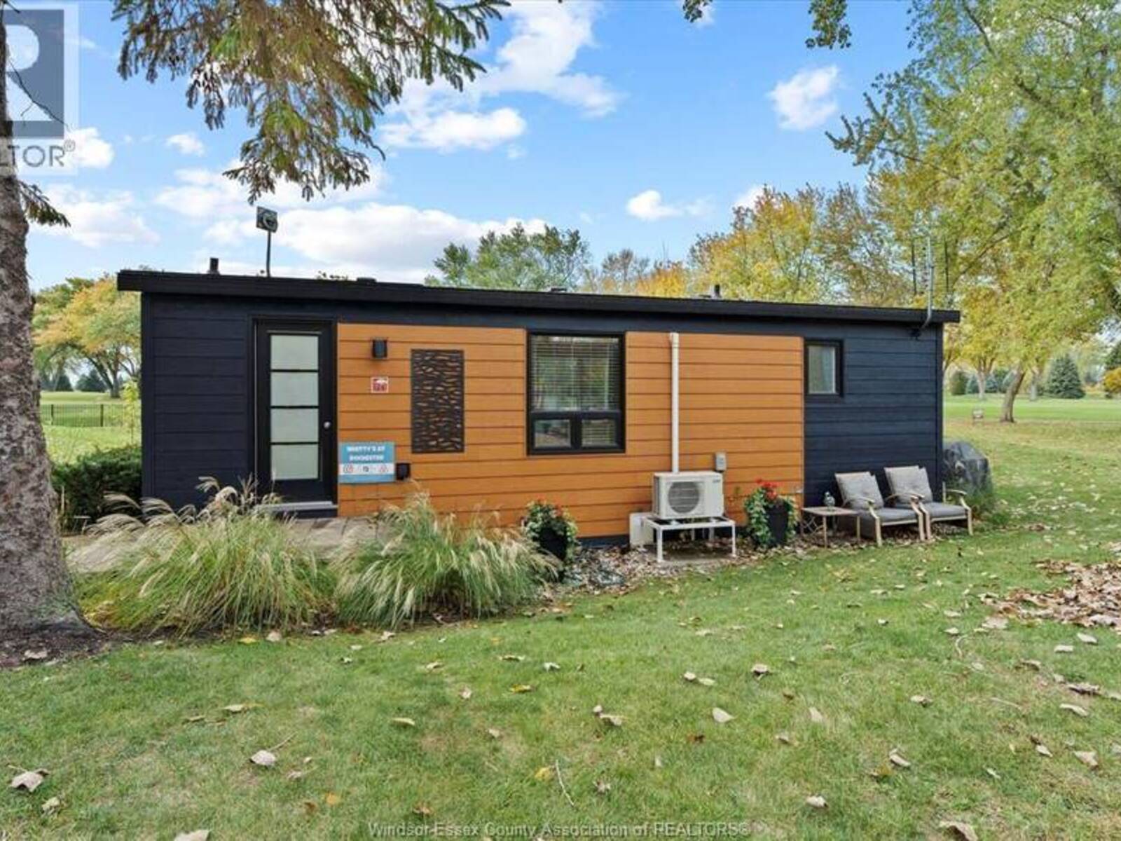 981 COUNTY RD 2 Unit# 711, Lakeshore, Ontario N8L 1B4