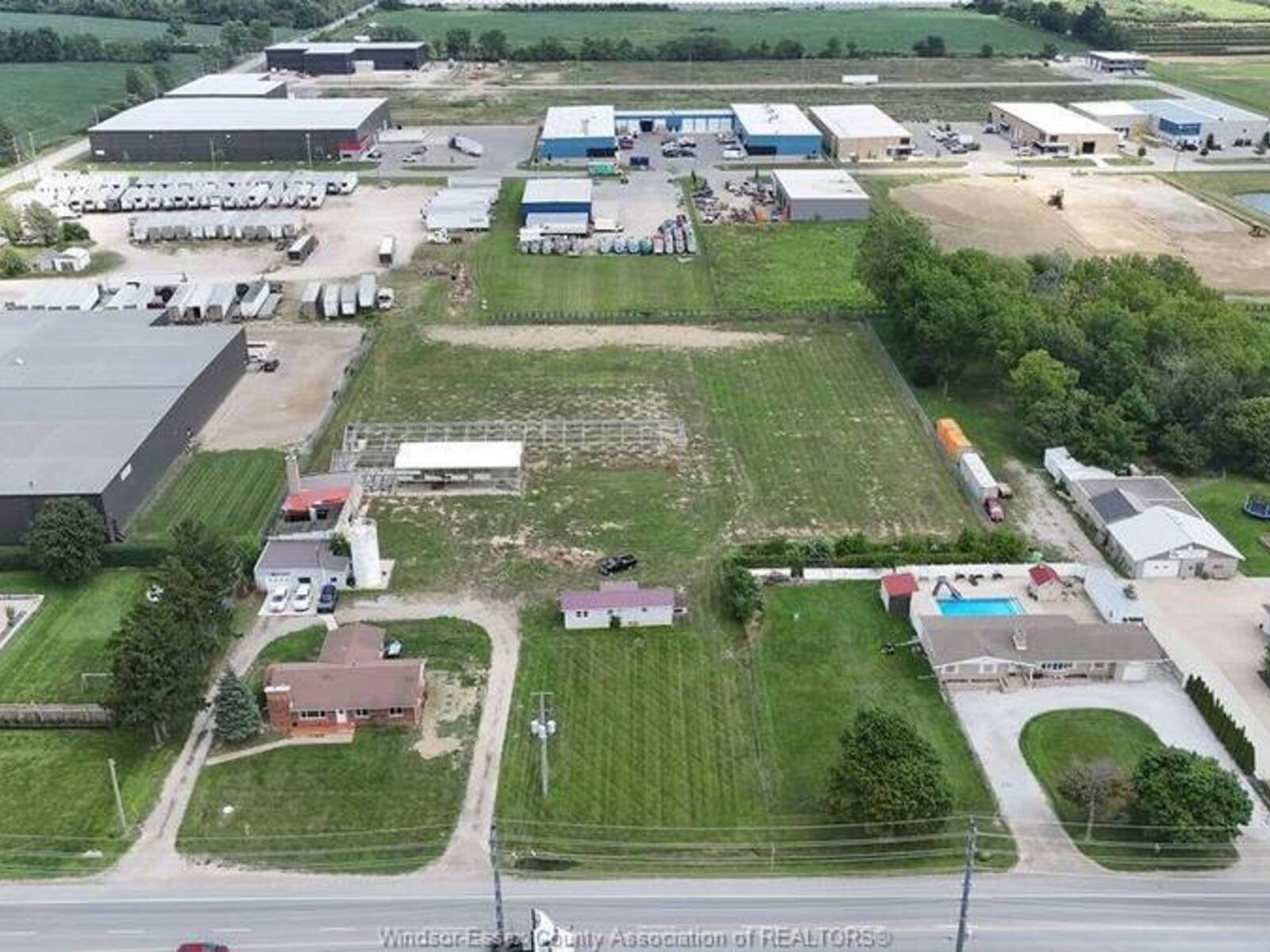 1580 COUNTY ROAD 34, Kingsville, Ontario N0P 2G0