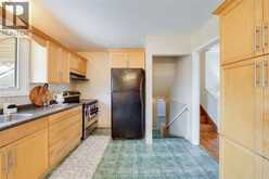 381 CARLING | Windsor Ontario | Slide Image Nineteen