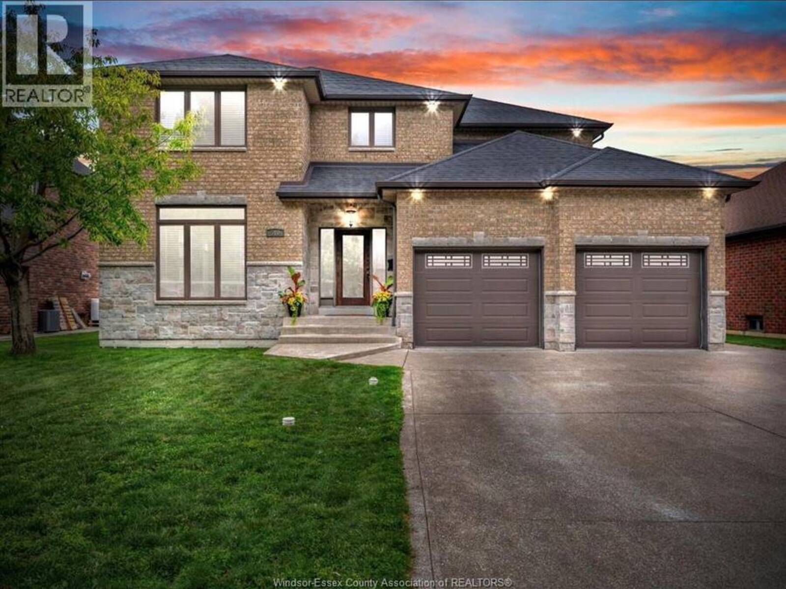 510 HURON STREET, LaSalle, Ontario N9J 3Z4