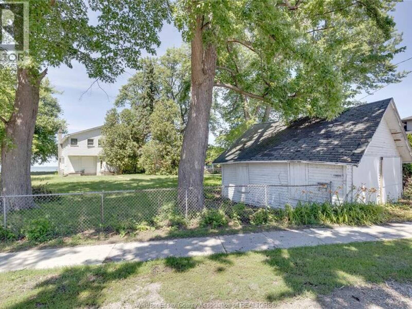 13110 RIVERSIDE DRIVE East, Tecumseh, Ontario N8N 2M6