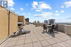 75 RIVERSIDE DRIVE Unit# 906 | Windsor Ontario | Slide Image Twenty-two