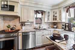 2079 VERDUN | Windsor Ontario | Slide Image Nine