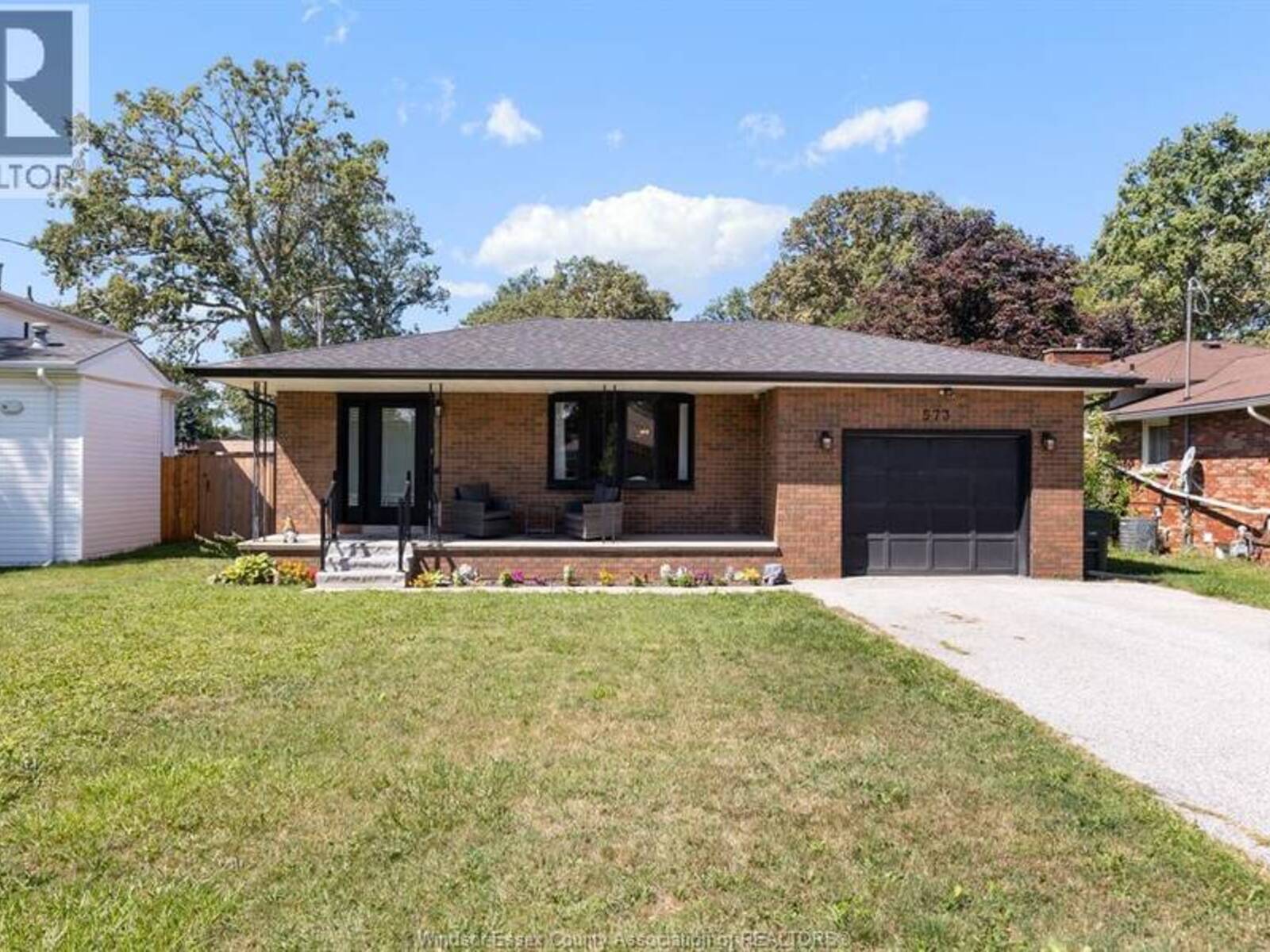 573 LESPERANCE ROAD, Tecumseh, Ontario N8W 1W5