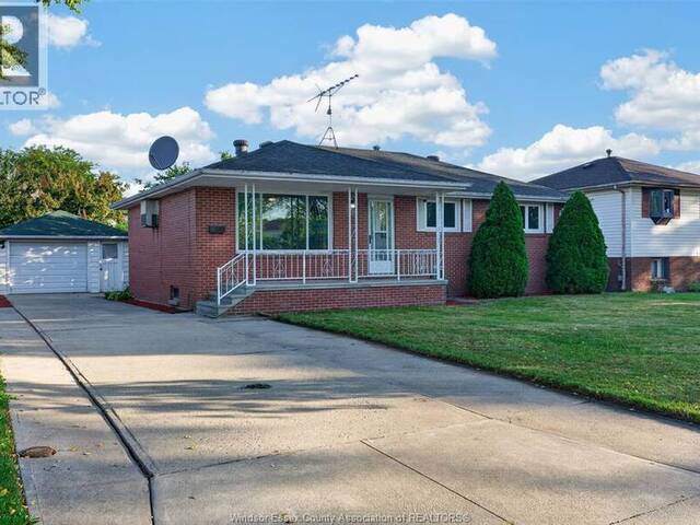 5015 COLBOURNE Windsor Ontario, N8T 1T6 - 3 Bedrooms Home For Sale