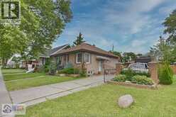 1534 PILLETTE ROAD | Windsor Ontario | Slide Image Twenty-four