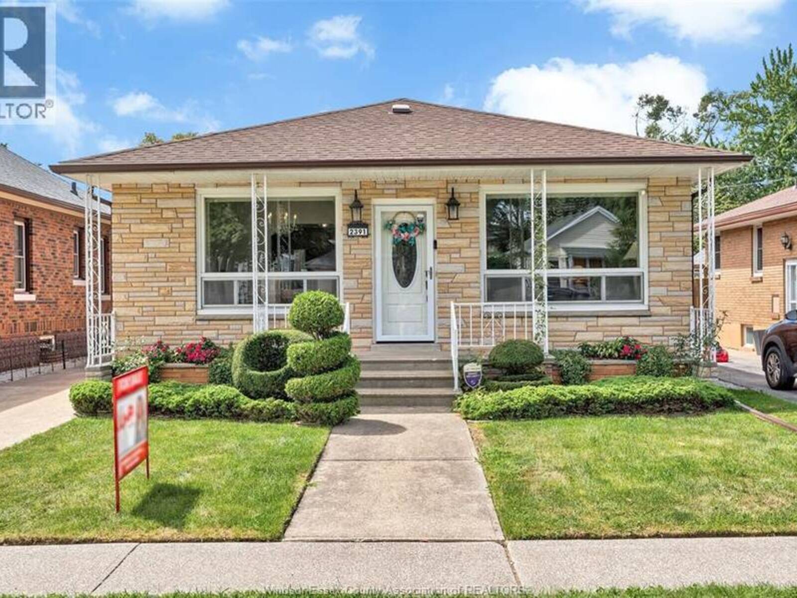 2391 MEIGHEN ROAD, Windsor, Ontario N8W 4B8