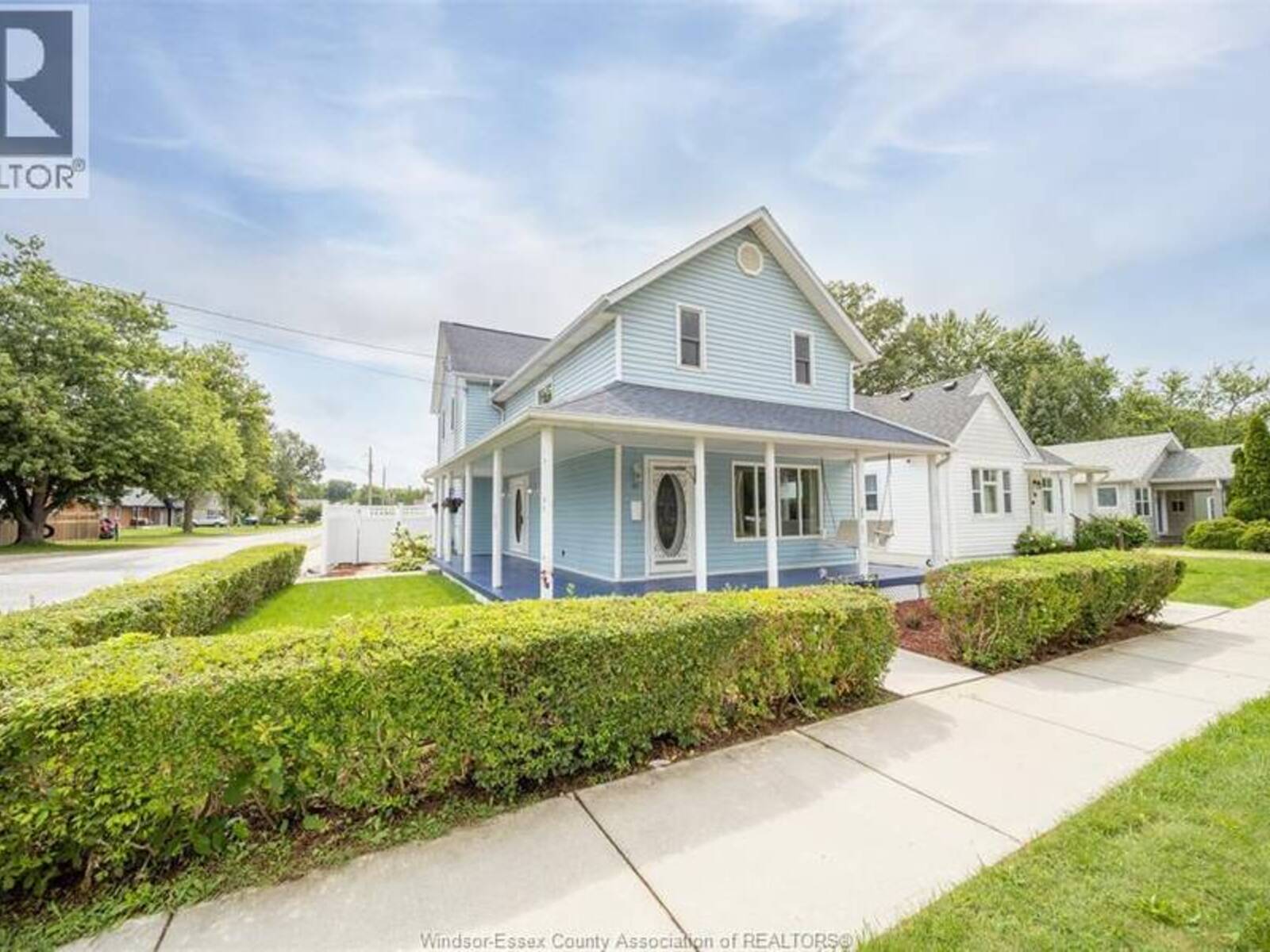 90 VICTORIA, Essex, Ontario N8M 1M7
