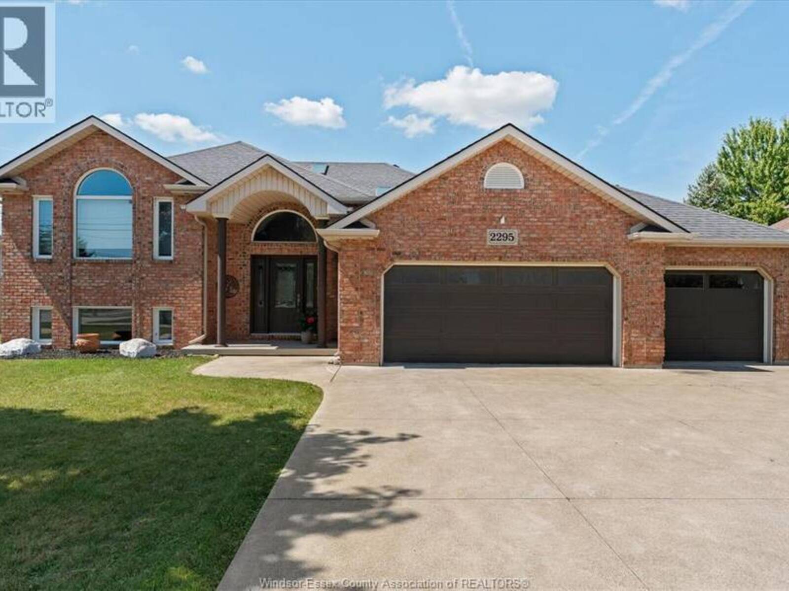 2295 LESPERANCE ROAD, Tecumseh, Ontario N8N 4R9