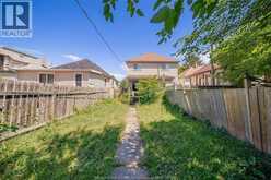 989 WINDSOR AVENUE | Windsor Ontario | Slide Image Nineteen