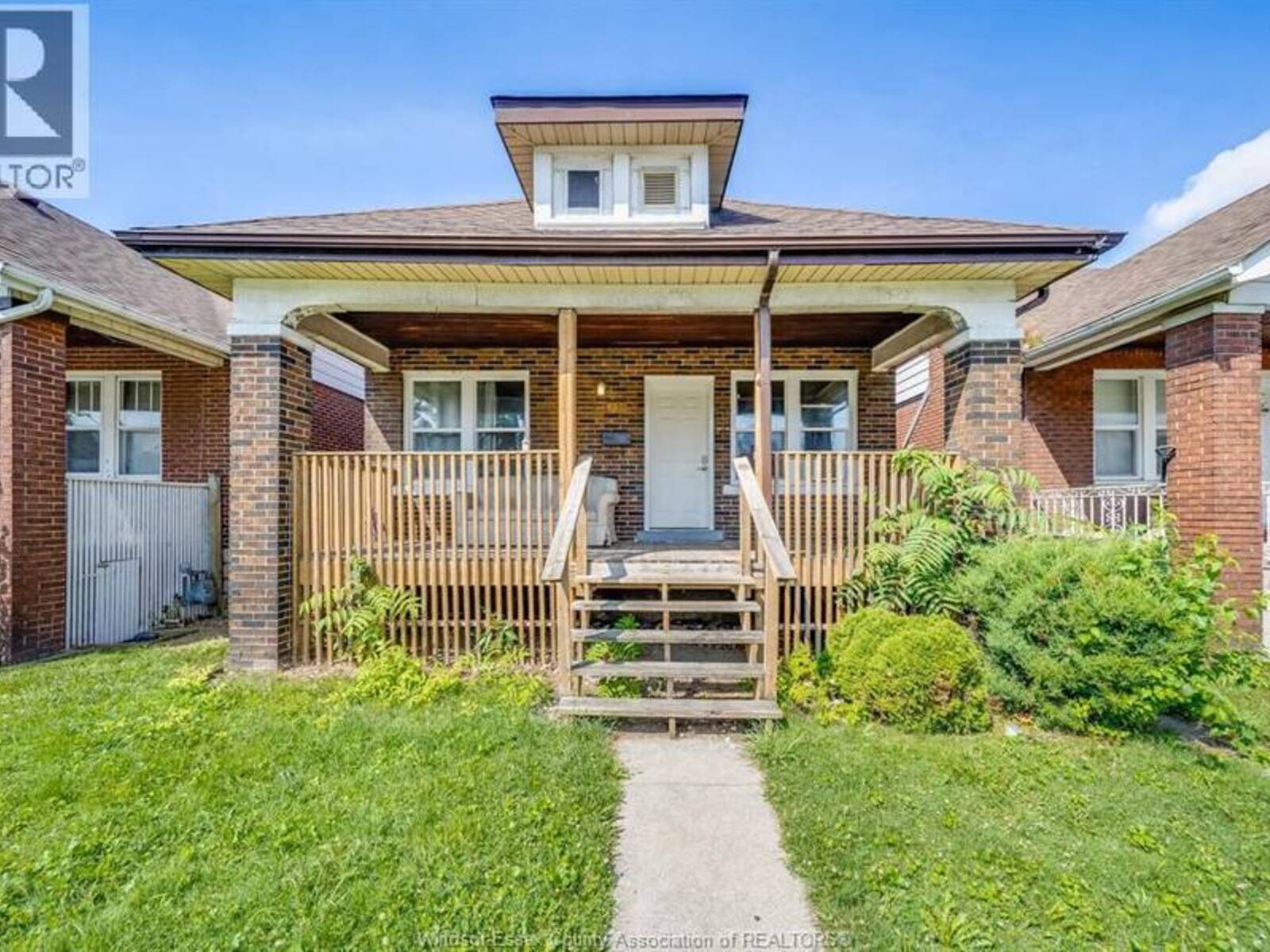631 RANKIN AVENUE, Windsor, Ontario N9B 2R8