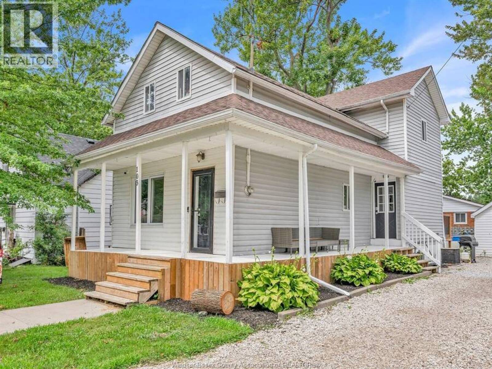 103 LAIRD, Essex, Ontario N8M 1S2