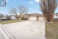 3888 ARISTOTLE CRESCENT | Windsor Ontario | Slide Image Four