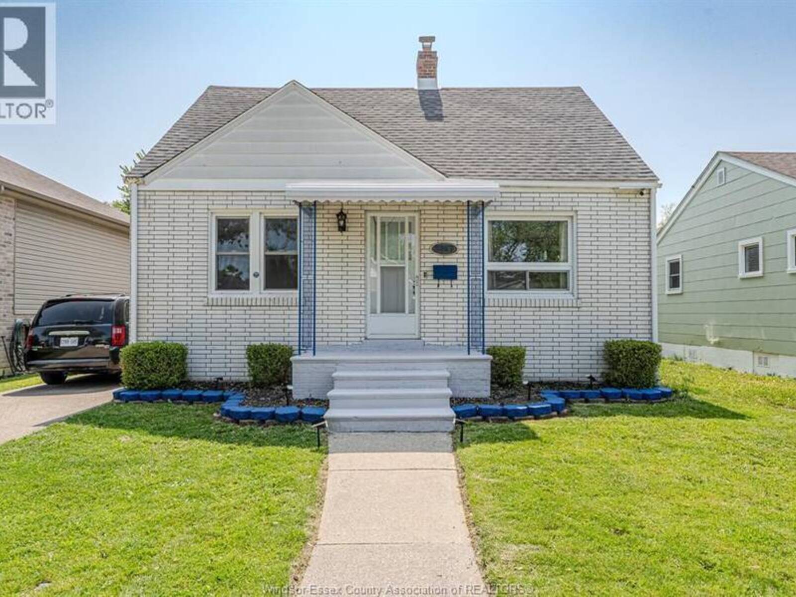 2367 MEIGHEN, Windsor, Ontario N8W 4B8