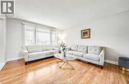 501 GREEN VALLEY DRIVE | Tecumseh Ontario | Slide Image Nine