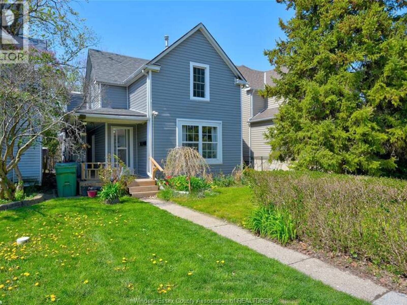 1021 WELLINGTON AVENUE, Windsor, Ontario N9A 5K2