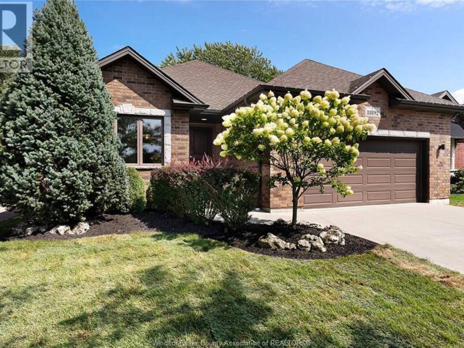 11892 Boulder CRESCENT, Windsor, Ontario N8P 1Z4