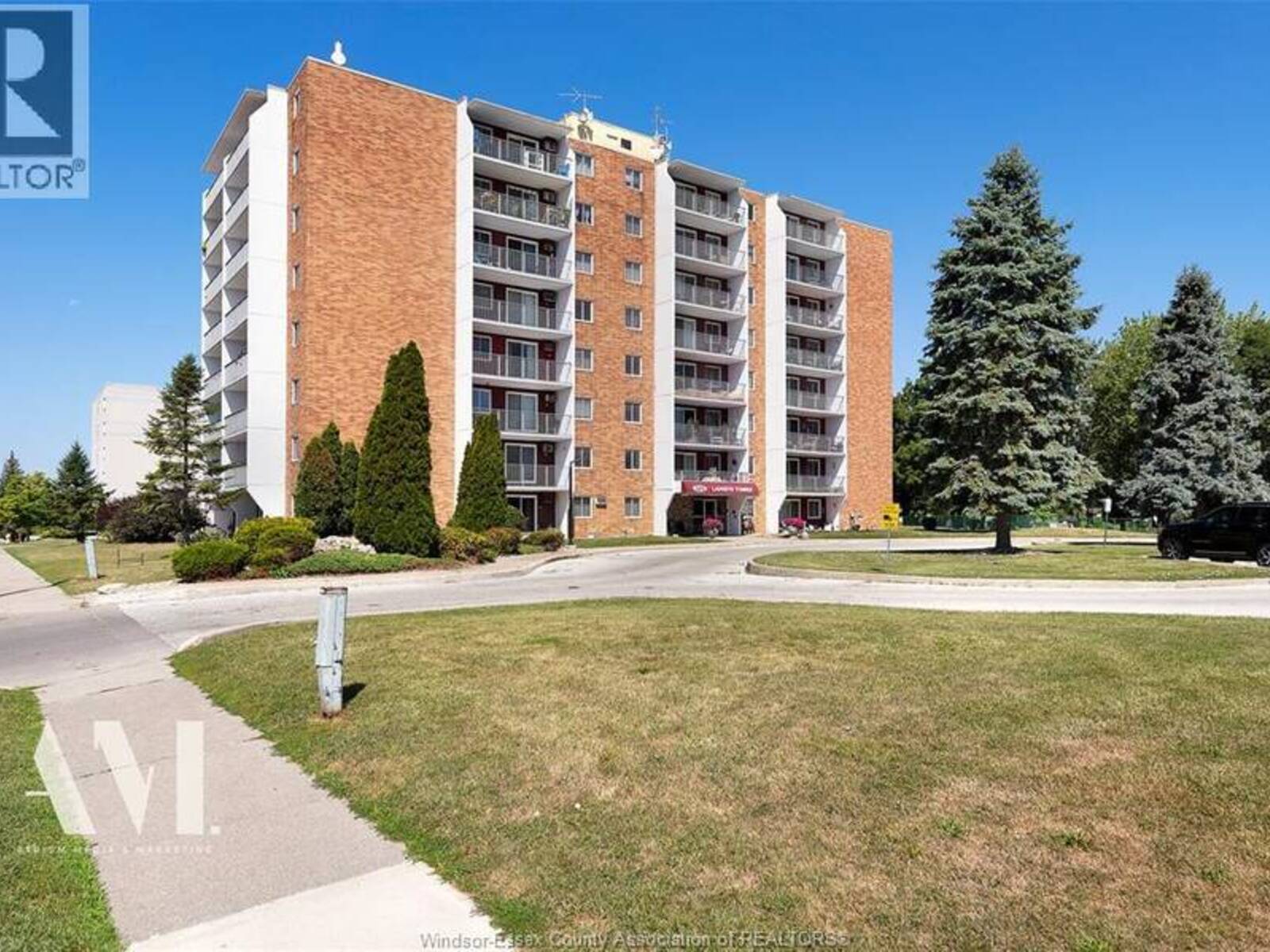 120 PICKERING Unit# 809, Amherstburg, Ontario N9V 3N3
