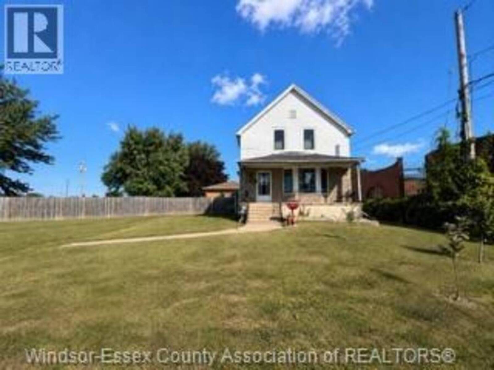 934 GRAND MARAIS East, Windsor, Ontario N8X 3J2