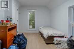 523 Caron AVENUE | Windsor Ontario | Slide Image Twelve