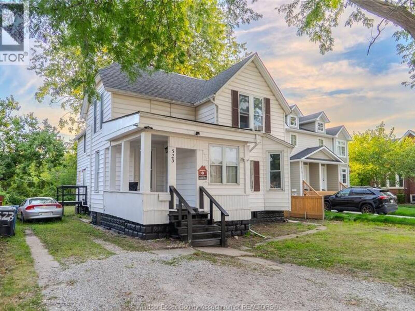 523 Caron AVENUE, Windsor, Ontario N8T 1C1