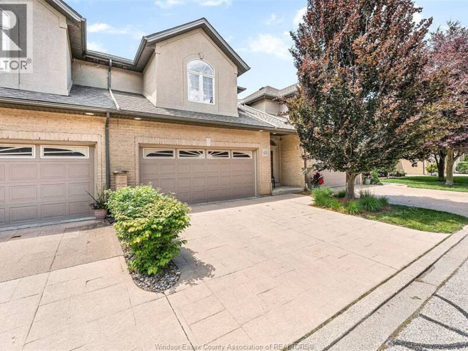 435 Sandpoint, Windsor, Ontario N8P 1S3