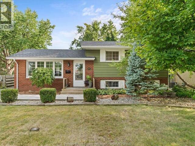 11 Riviera Amherstburg Ontario, N9V 3A5 - 3 Bedrooms Waterfront Home For sale