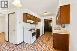 2880 ST. CLAIR AVENUE | Windsor Ontario | Slide Image Nine