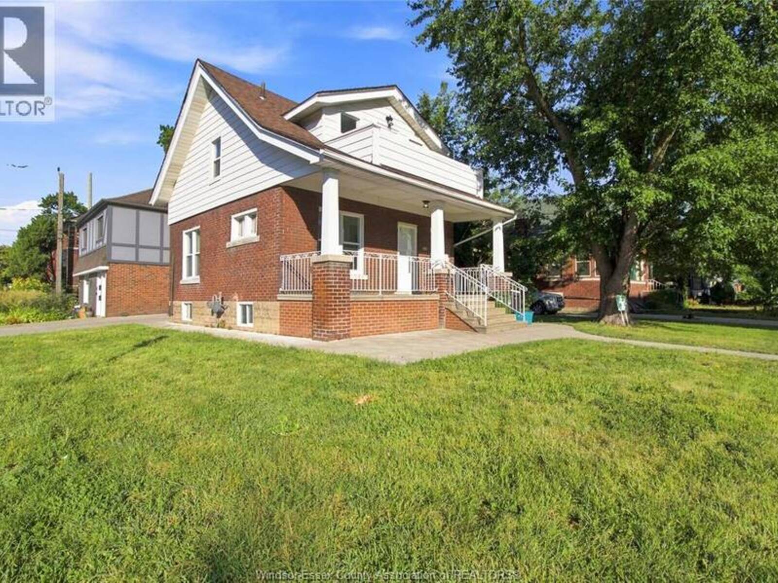 1597 PELISSIER STREET, Windsor, Ontario N8X 1M9