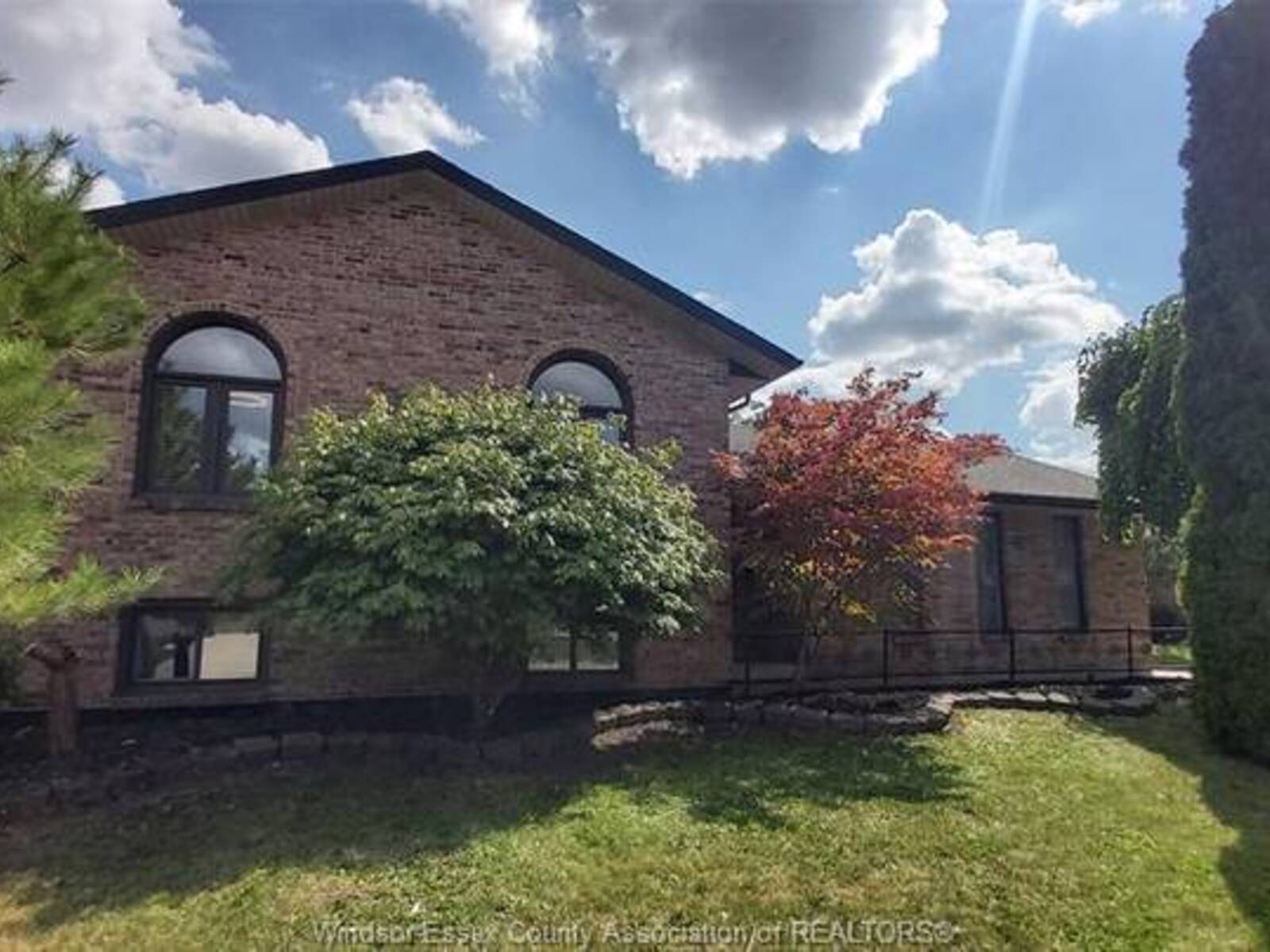 8339 KINGSTON CRESCENT, Windsor, Ontario N8S 4R7