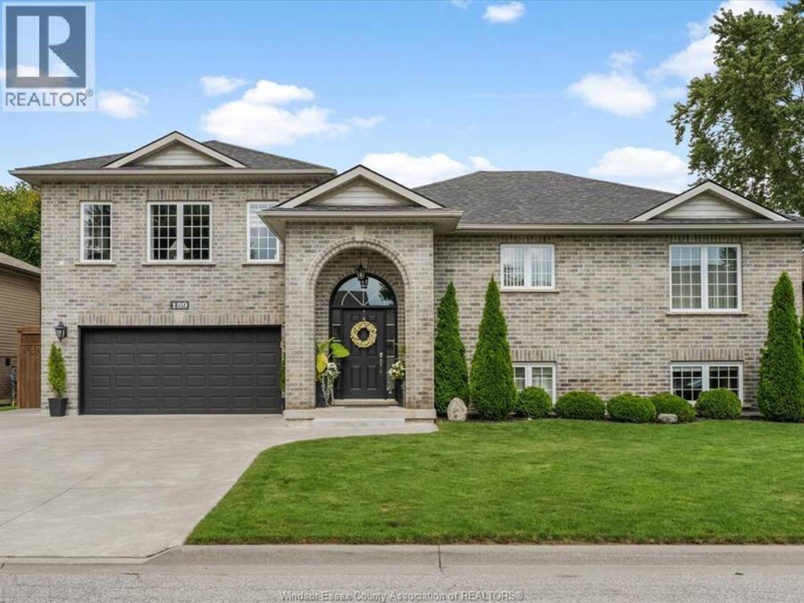 189 RIVERVIEW, LaSalle, Ontario N9J 3X9