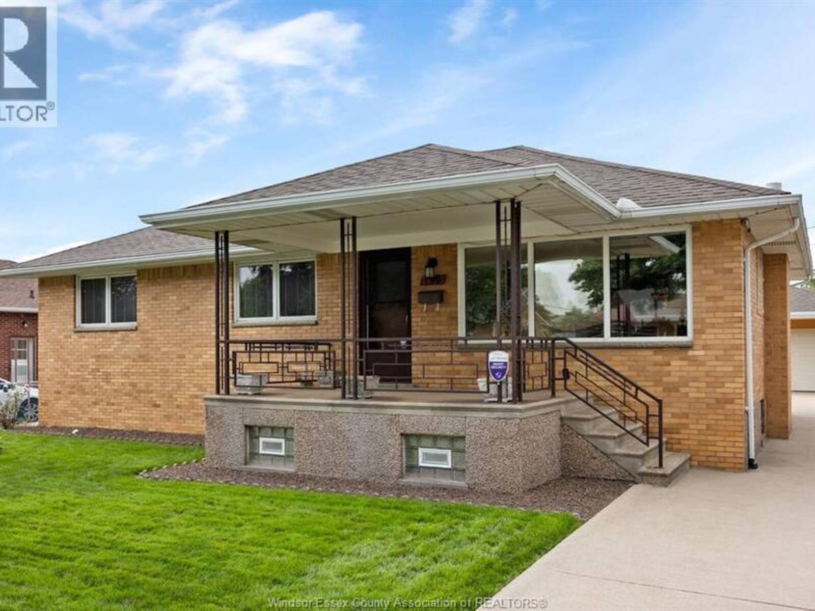 1459 PARTINGTON AVENUE, Windsor, Ontario N9B 2P7