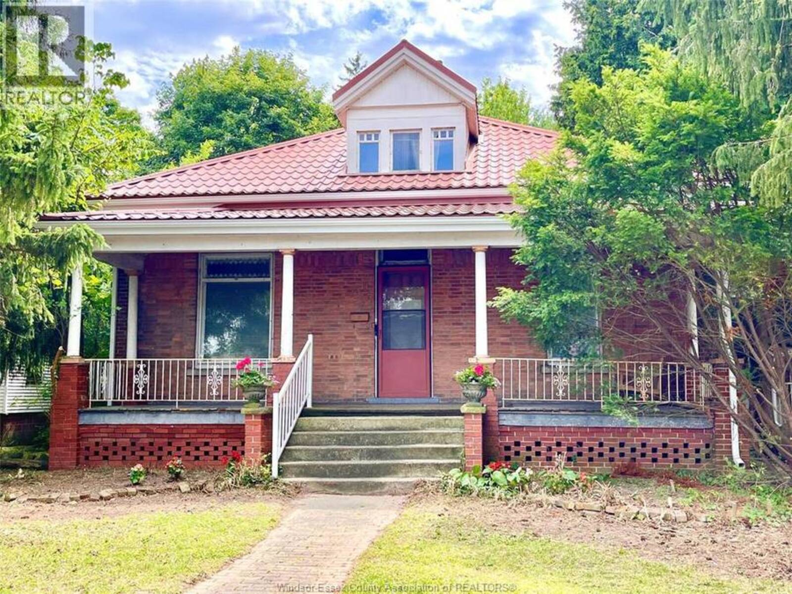 62 LACROIX STREET, Chatham, Ontario N7M 2T6