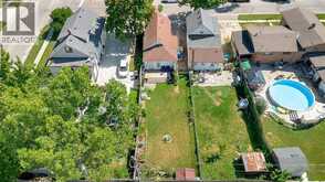 198 BROCK | Amherstburg Ontario | Slide Image Thirty